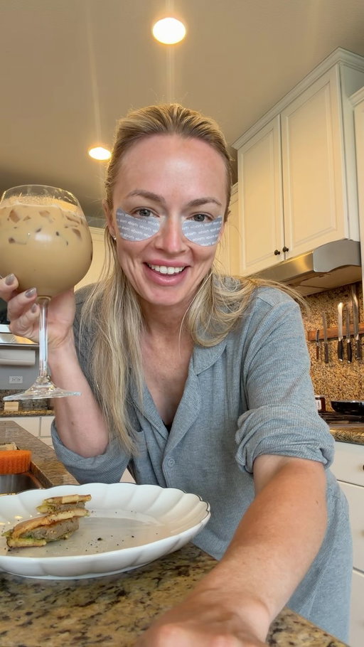 I freaked myself out- I didn't even think of that before I said it out loud. I hope you had the best Sunday #sunday #icedcoffee #tastetest