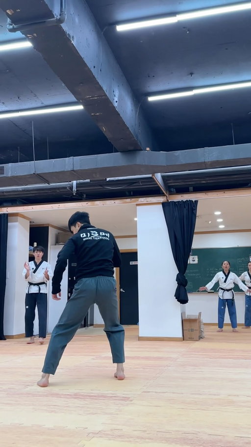 Both sides🌪️
Which one do you like❓❓
.
.
#tricking #900 #both #sides