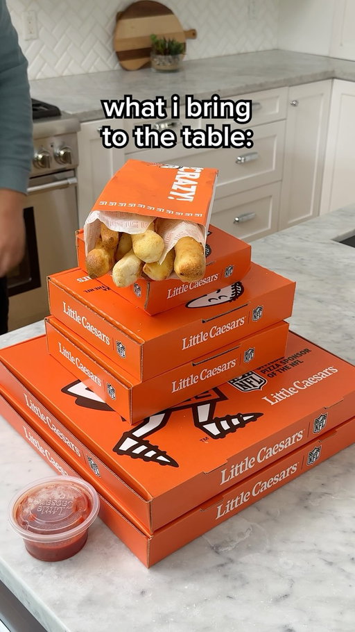 this is why Little Caesars is always invited to the function 💯