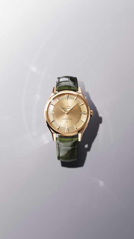 The Constellation Observatory in 18K Moonshine™ Gold, on a green patinated leather strap with a polished 18K Moonshine™ Gold buckle. An acoustic testing method developed by the Laboratoire de Précision made Master Chronometer certification possible for a two-hand watch for the first time.⁠
⁠
Discover more.⁠
⁠
#OMEGA⁠
#Constellation