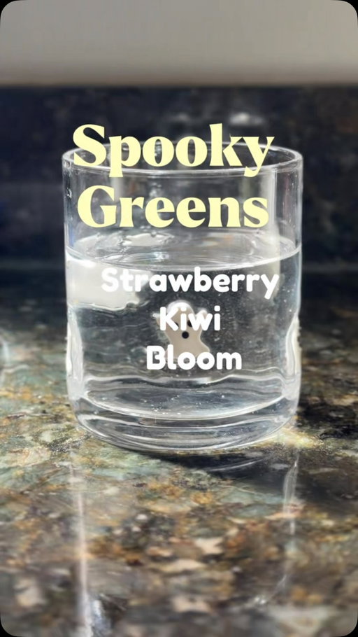 New addition to my daily drinks 🍓🥝

Cup is from @target 👻

@bloomsupps #bloomnutrition #giftedbybloom #bloomgreens #supplements #greens