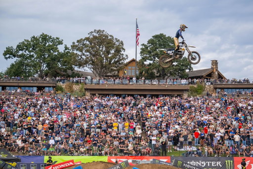 Thunder Ridge✅ 
I had one thing on my mind coming into the weekend and I fell short. There is nothing like being in a championship fight. This is only the beginning and I feel like I just cracked the surface. Congrats to @_levikitchen 

Thank you to the whole @rockstarenergy @husqvarnafactoryracing crew. These guys never quit even tho they knew it was coming to a end. Appreciate all of you❤️

See you guys soon‼️