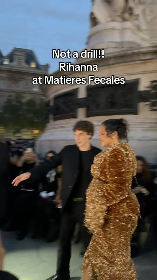 Rihanna Arriving at Matieres Fecales!! #rihanna #matieresfecales #fashionweek