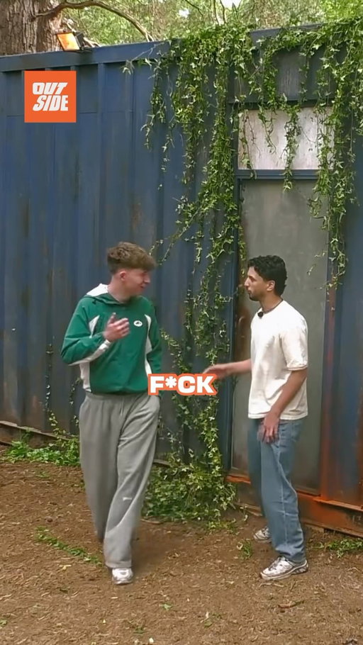 Great first impression @theburntchip and @heinzbaines 😎

Available worldwide on Netflix 

#sidemen #sidemenoutside