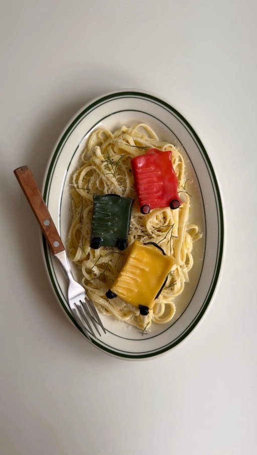Send this to someone who’d eat Quince luggage 🍝🧳

@h0mec4fe serving up our favorite travel essentials.