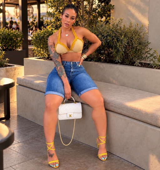 𝑮𝒓𝒂𝒄𝒆, 𝑮𝒓𝒊𝒕 & 𝑮𝒖𝒕𝒔😝 #grindwithguam 

To all my beautiful ladies,
It’s never too late to start creating and building the life and journey your soul has been craving. Stop letting your mind play tricks on your greatness your potential is real, it’s raw, and it’s waiting on you.

No more second-guessing. No more overthinking. And definitely no more sitting in your pity. That version of you? She served her time. But now it’s time to rise.

You are worthy, you are capable, and you are more than enough.

So go ahead and get busy, baby and live like you were born to shake the world. 

𝑿𝒐 𝑮𝒖𝒂𝒎 🤞🏽❣️

🗣️𝚂𝚝𝚘𝚙 𝚙𝚕𝚊𝚢𝚒𝚗𝚐 𝚠𝚒𝚝𝚑 𝚢𝚘𝚞𝚛 𝚙𝚘𝚝𝚎𝚗𝚝𝚒𝚊𝚕 𝚋𝚎𝚊𝚞𝚝𝚒𝚏𝚞𝚕 𝚊𝚗𝚍 𝚕𝚎𝚝’𝚜 𝚌𝚘𝚗𝚗𝚎𝚌𝚝..𝚢𝚘𝚞 𝚌𝚊𝚗 𝚊𝚗𝚍 𝚒𝚝’𝚜 𝚕𝚘𝚗𝚐 𝚘𝚟𝚎𝚛𝚍𝚞𝚎!🤞🏽❣️

No matter where you are, we have options:

✨ Virtual Training via Zoom — Perfect if you’re not in my city of Los Angeles, CA
✨ In-Person Training — For my ladies who want that face-to-face coaching
✨ Online Workout Programs — Train on your own schedule
✨ Monthly Workout Library Subscription — Stay consistent with workouts right at your fingertips

🗣️DM “Guam I’m Ready” and what your interested in!🫶🏼
