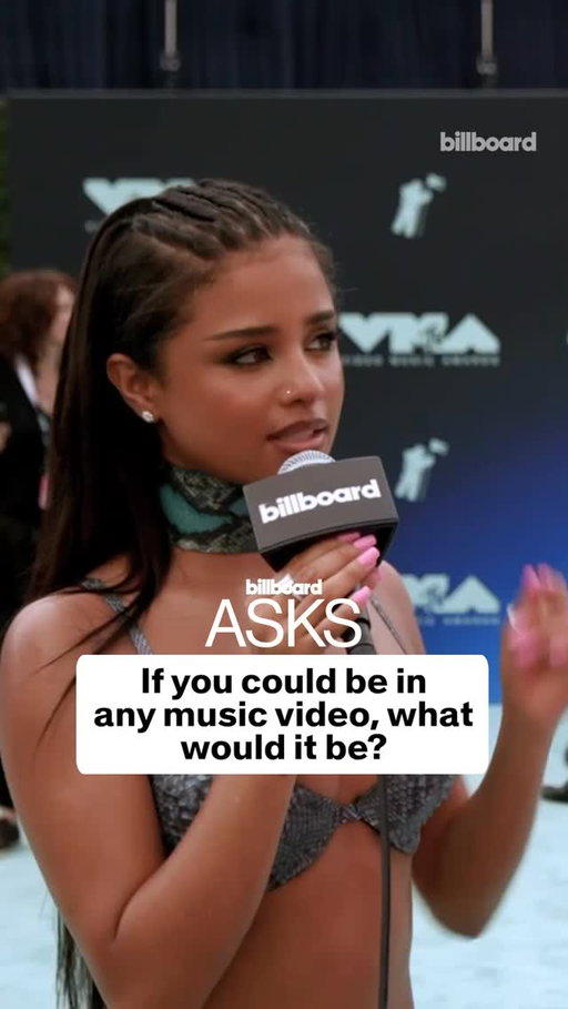 Does anyone have a Time Machine? Because we would love to see it 🙂‍↕️ 

Bella Poarch, Slayyyter, Troye Sivan, Tyla and more stars on the MTV VMAs red carpet choose one music video they wish they could have been a part of, and the picks are iconic!