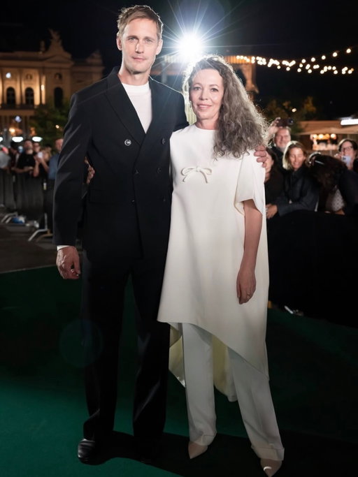 A fisherwoman and her husband. Olivia Colman and Alexander Skarsgård at the @zurichfilmfestival premiere of WICKER.