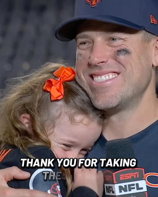 A father-daughter moment they’ll never forget ❤️

What a night for Case Keenum 🙌