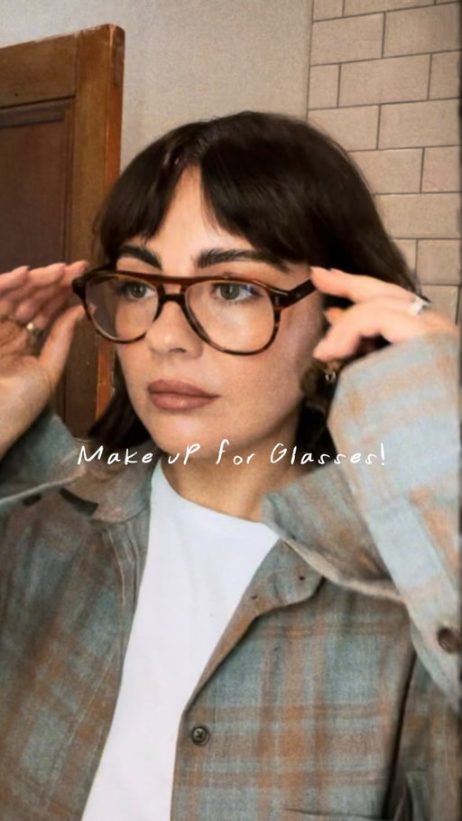 Make up for glasses! 🤓

Since I’ve had to start wearing my prescription glasses everyday, it’s massively changed how I think about my make up. Gone are my days of liquid liner… 

I now just want subtle definition that enhances my natural features but that also doesn’t instantly disappear once I add my frames to my face!
