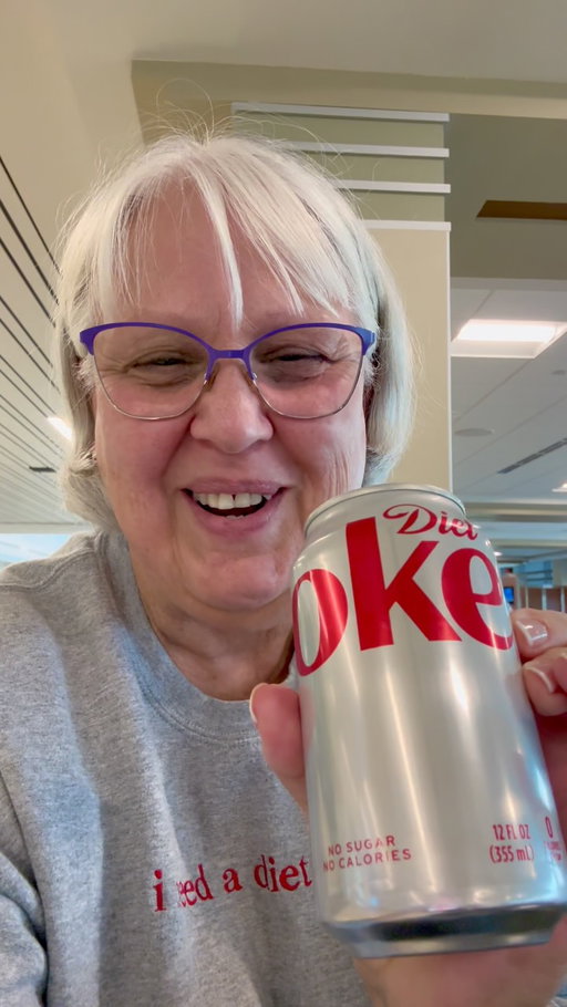 ✈️ Airport lessons
❤️ People are kind
💯 Rep local always
🥤 Don’t drink Pepsi 🤣
@cltfind @dietcoke 
#finerwiththyme