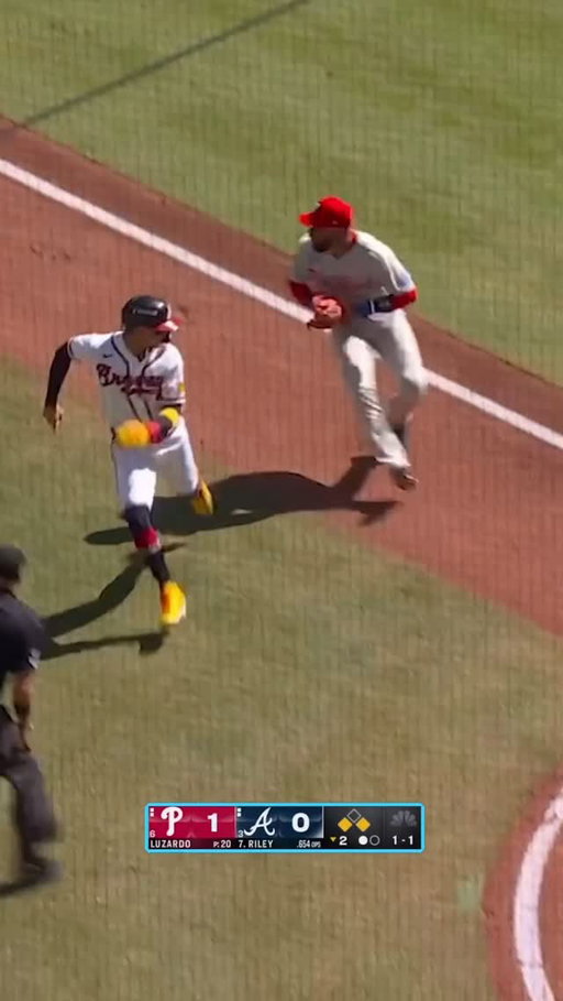 A ball off the knob of Austin Riley’s bat created the first bit of chaos we got this postseason

#mlb #baseball #braves #phillies #sports