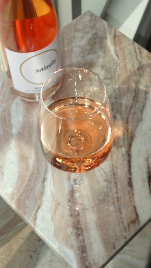 there’s a Saintly for every outfit, cheers ✨

find where to shop your favourite wine online through the link in our bio.

•⁠
⁠
#Saintly #OntarioWine #vqawine #BCWine #FreshWines sippingontario torontofoodie torontolifestyle vancouverfoodie lcbo winerackcanada winelover albertafood torontolife bcwinegoals winefun