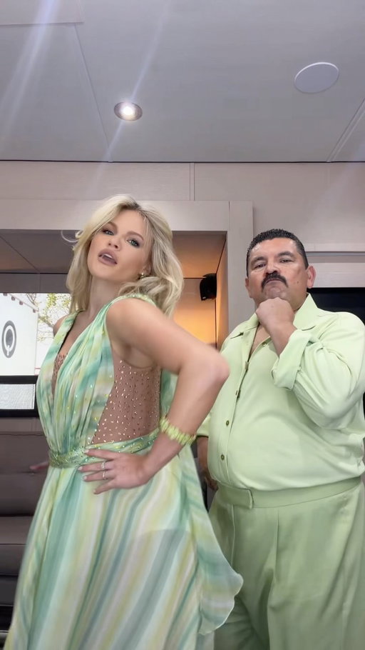 Another Tuesday another dance to slay. It’s a bad day to be a foxtrot @iamguillermo 

#dwts #tuesday #guillermo #witneycarson #dance