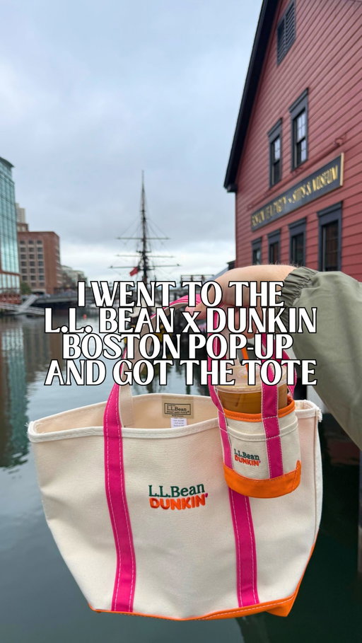 the most exciting collaboration of the decade has arrived and unfortunately prepare to be sick of me ☕️🥾

I went to the @llbean x @dunkin pop-up in Boston for National Coffee Day and somehow walked away with the tote bag, the tiny Dunkin drink tote AND the sweater cold cup sleeve I missed last week…all of which will end up in my will. 

The pop-up in Boston’s Seaport was honestly so well organized. I got in line at 8:47, doors opened at 9, and I was checked out by 9:19 with my new family heirlooms secured.

They were also handing out Dunkin fall drinks and donuts with the collab logo printed on them, and could even print the LL Bean x Dunkin logo directly onto your cold foam because…of course.

(Also editing this in a @starbucks feels extremely traitorous. Please forgive me @dunkinbrands) 

#llbeanxdunkin #bostonfoodies #bostonevents @seaportbos