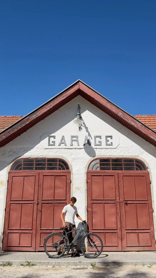 publi. a slice of heaven in Portugal🚰 @aguapedras.es agua con gas 100% natural, sin gas añadido #AguaPedras