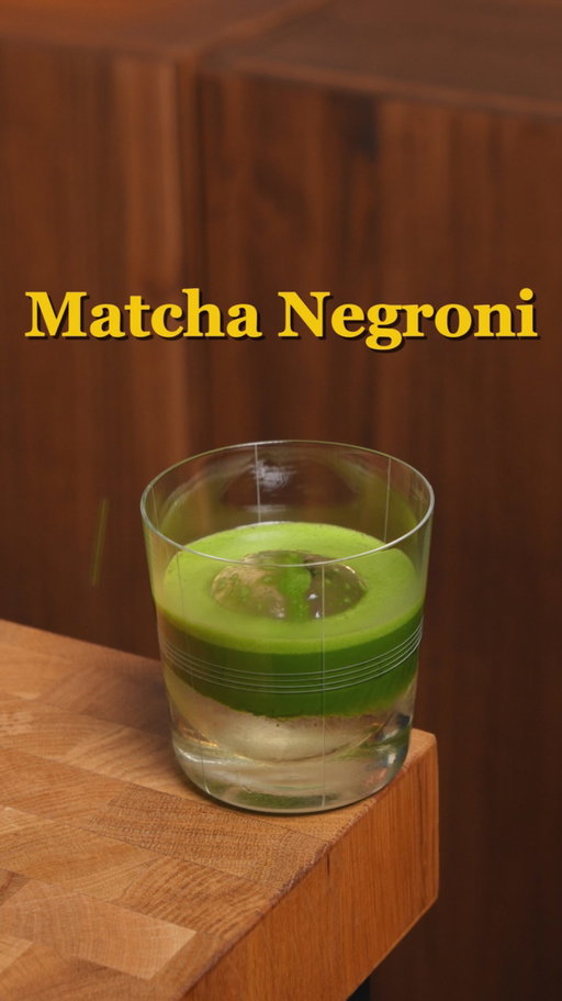 Matcha White Negroni

Playing around with dilution in this simple riff on the white negroni. Instead of stirring the Negroni with ice, I chill the base completely undiluted. Then the water used to whisk the matcha becomes the dilution the cocktail would normally get from stirring, as well as additional matcha flavor.

Ki No Tea gin gives it a strong tea backbone, Bitter Bianco adds bitterness and baking spice, and a little white crème de cacao and blanc vermouth bring some richness.

White Negroni

1 oz / 30 ml Ki No Tea Gin @kinobi.official 

1 oz / 30 ml Bitter Bianco @luxardousa 

⅓ oz / 10 ml white crème de cacao @giffardusa 

⅔ oz / 20 ml blanc vermouth @lofiaperitifs 

Combine the Negroni ingredients and chill until very cold.

Matcha

2 g matcha

¾ oz / 22.5 ml water, 175°F / 80°C

Sift the matcha, whisk with the hot water until frothy, then let it cool slightly.

Pour the cold Negroni over a large ice sphere, then gently layer the matcha over the top.

#cocktails #mixology #matcha #negroni #drinks