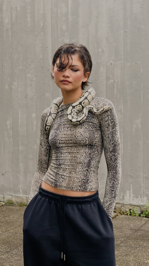 Careful what you wish for @zendaya 

Oct 1 👀