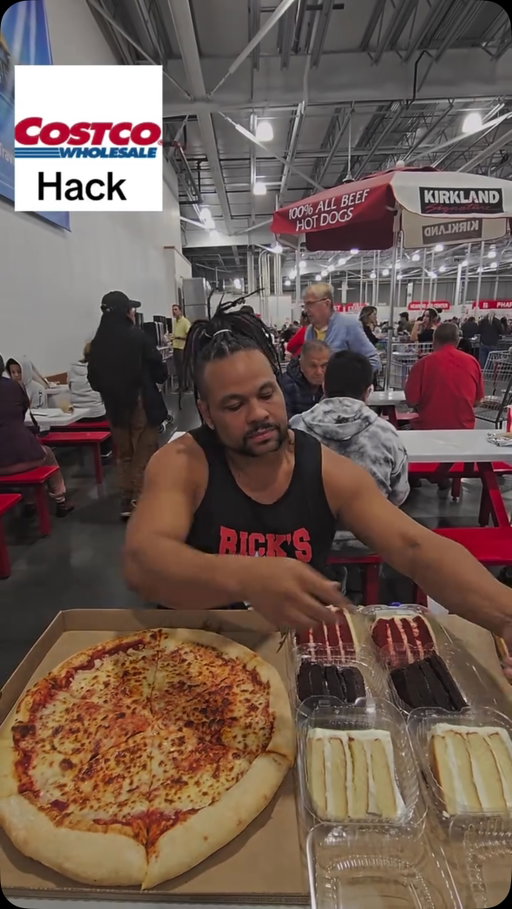 How many slices could you finish? 🍕🍰

Via @gumbee305 

#pizzacake #pizzalover #eatingchallenge #costcofinds