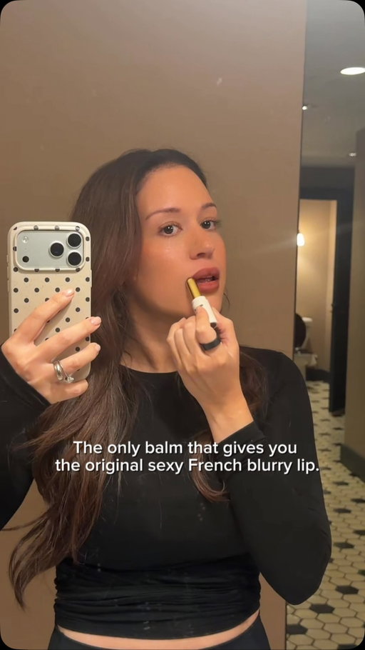 Comment YES to get a direct message with instructions to get the list🔥

French blurry lips are my favorite. This new shade is a most have. I have a promo code and I will also leave you my favorite 3 more shades. 

Make sure you’re following me to get the message. Not my rule, it’s Instagram’s messaging rules 😅

.
.
#lipstick #makeup #effortlessmakeup #beautyfinds @violette_fr
