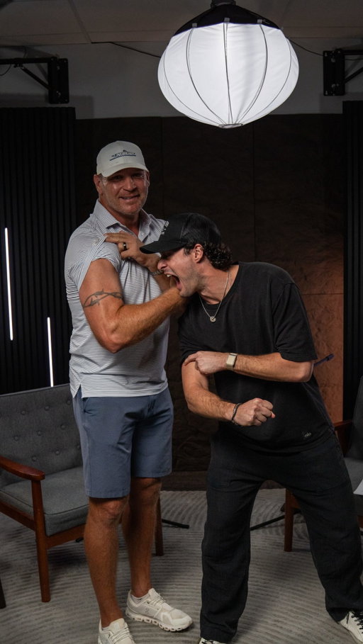 The story on Brian Urlacher’s BARBED WIRE tattoo 💀 @54urlacher 

#chicagobears #bearsnation #beardown🐻⬇️ #dallascowboysnation #dallascowboysfootball