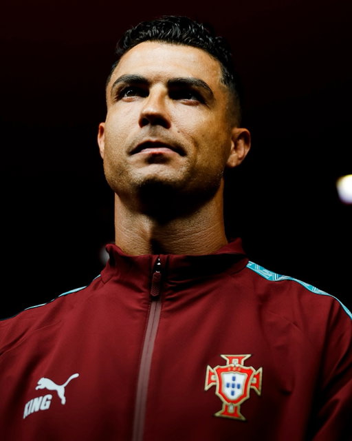 Após a conferência de imprensa do Selecionador Nacional, e no seguimento de uma conversa com o Presidente da Federação Portuguesa de Futebol, tomei a decisão de deixar o estágio da Seleção Nacional.

A seu tempo, direi a verdade a todos os Portugueses sobre as razões que motivaram a minha saída da equipa nacional, à qual sempre me dediquei. 

Agora é tempo de desejar boa sorte a Portugal e a todos os meus companheiros de equipa, sem exceção.