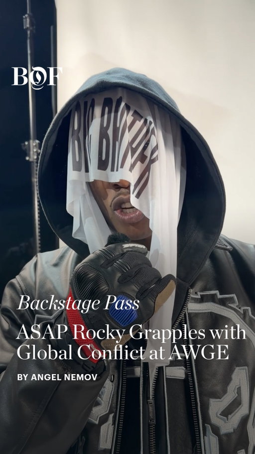 On Wednesday night, under the lights of Bercy Arena on the outskirts of Paris, rapper @asaprocky showed his Spring/Summer 2027 offering for his fashion label AWGE (@awgenization), holding a runway show an hour before he hit the stage for his “Don’t Be Dumb World Tour” in the same venue. This season, Rocky said he was influenced by the fraught state of the world. Bomber jackets featuring Napoleonic embroidery were paired with camo-print accessories and skin-tight leather aviator hats.

“With all of the things happening right now from Ukraine, Russia, Palestine, America and ICE with so much controversy and tragedy, even things in Africa, I thought it was appropriate to make some correlation to it.” Rocky said backstage.

✍️ @an_gel_n 
🎥 @an_gel_n