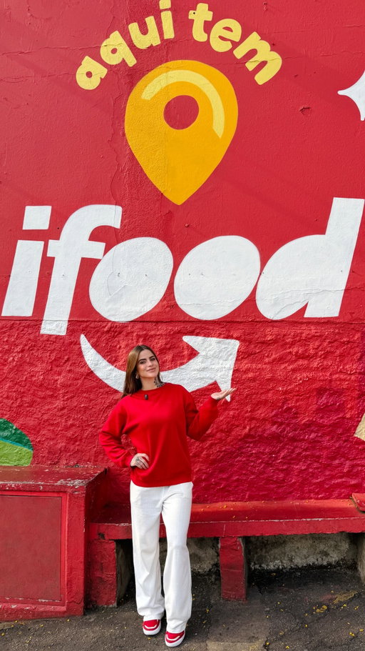 #publi Todo mundo conhece uma pessoa que fala que não vai querer nada e depois quer comer todo o seu pedido do @iFoodBrasil 🍟 manda esse post pra ela 😂❤️ @community_ca #ChallengeiFoodGenZ