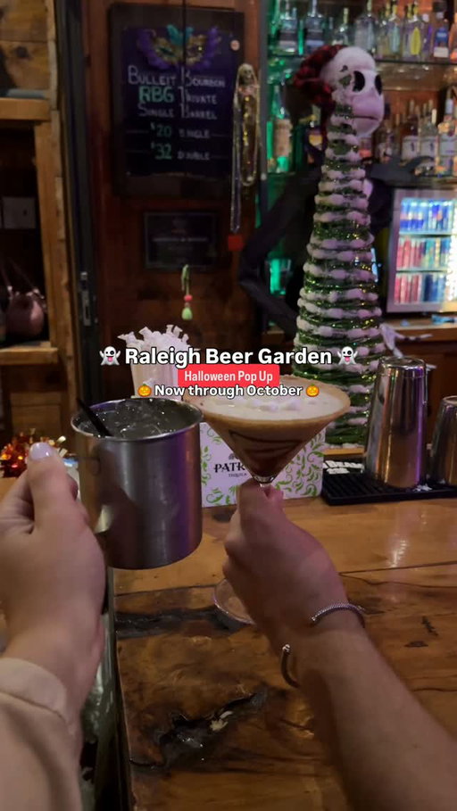@raleighbeergarden is popping offfff with their Halloween pop up 👻🎃

Spooky drinks, pumpkiny golf courses and lots of ghouls and goblins 👻 

So much fun! Going on now through October 31st 

#raleigh #raleighnc #halloween #northcarolina