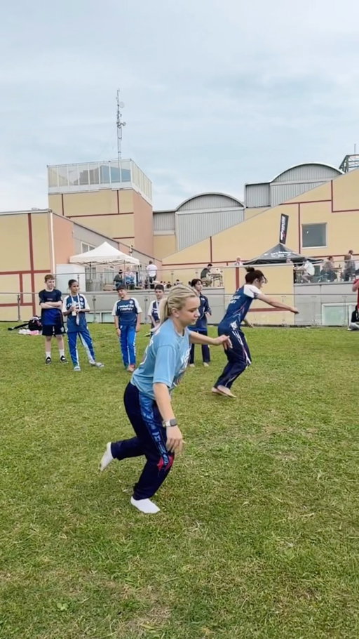 Fun Tricking session on the grass with Neve!