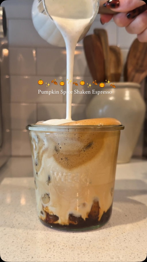 Happy October 1st, witches ✨👻🧪 let the fall coffee concoctions officially begin! Pumpkin Spice Shaken w/ a brown butter pumpkin cold foam 🫶🏼☕️ 

Full Recipe below! 

Recipe:
2 shots espresso brewed over 1 tbsp brown sugar, dash of pumpkin spice, pinch of salt @maldonsaltus Salt 
Shake over ice 🧊 and add milk @weckjars linked to Amazon storefront in bio !! 

Cold Foam:
2 tbsp brown butter pumpkin cold foam @target 
Splash of milk
Splash of vanilla bean paste 

#coffee #fyp #homebarista #espresso #icedcoffeerecipe