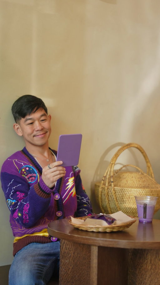 The new Kindle in Ube deserves an ube kind of unboxing 💜