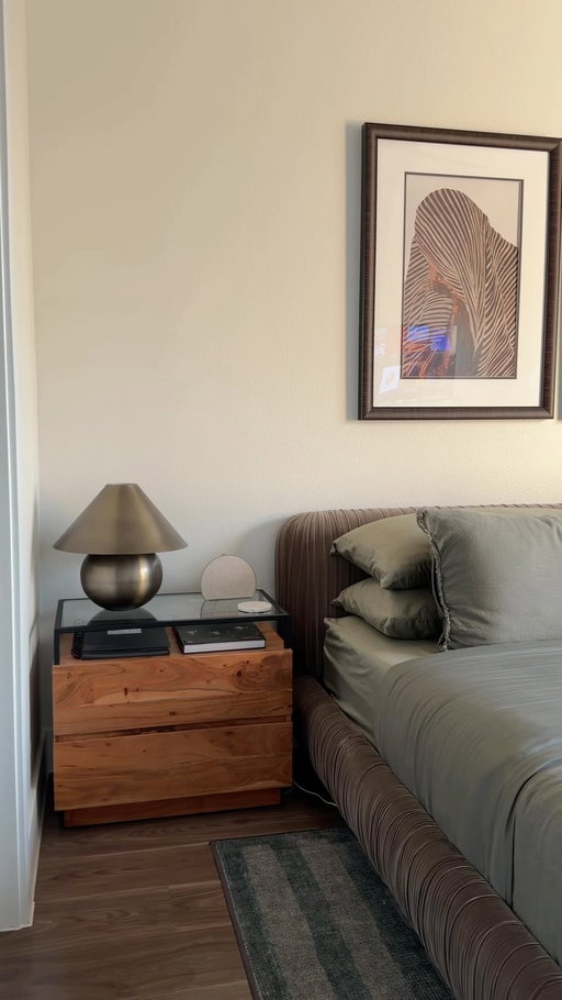 Your bedroom really does affect your mood more than you realize. Money well spent if you ask me! 🤷🏾‍♂️🛌

#bedroomideas #bedroomstyle #homedecor #interiordecor