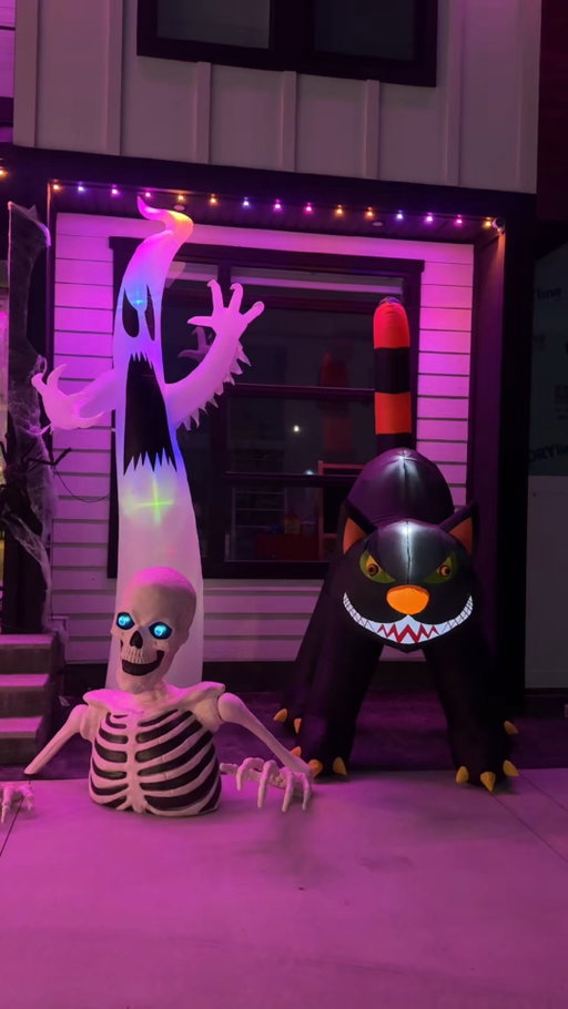 Going all out for Halloween this year 👻🎃🧟