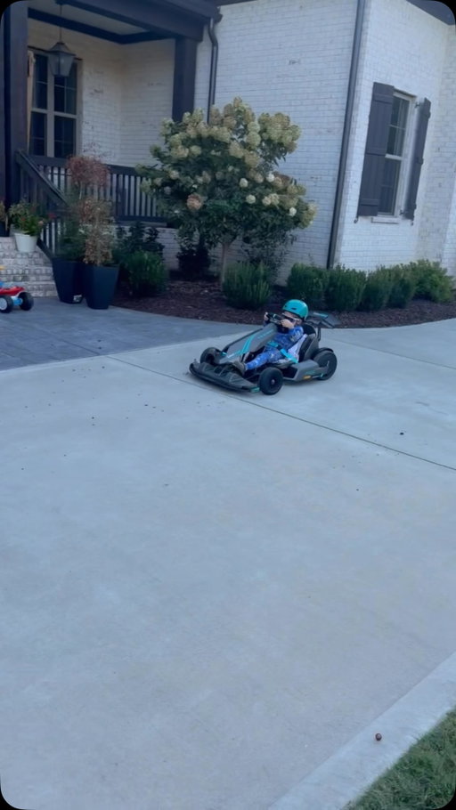 He’s had this thing for half a day and he’s already scaring me to death 😬 got a little too confident the last lap. He turned 5 today, I’m biased but I feel like not many kids could handle 30mph the day they turn 5 😳