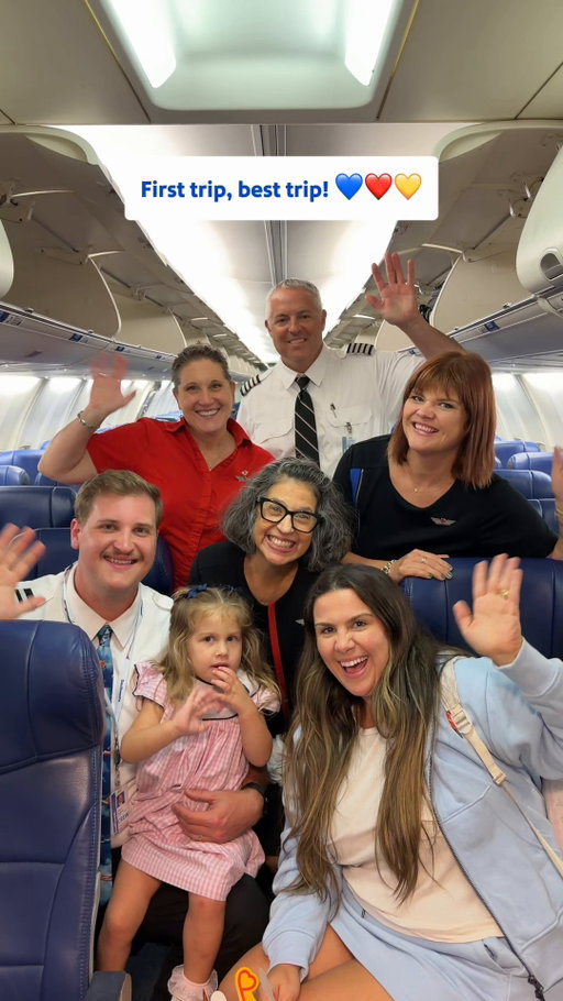 First flight as a Southwest Pilot calls for a pretty special welcoming committee 💙❤️💛
