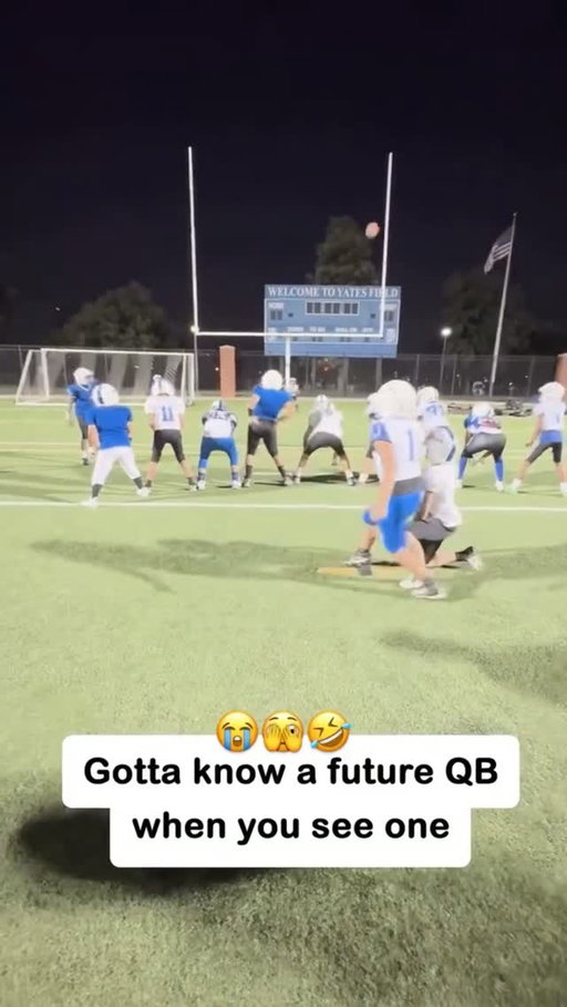 Time to hop under center, bro. 🤣

(Via @quieres_juice & @chinopopwarnerfootball )