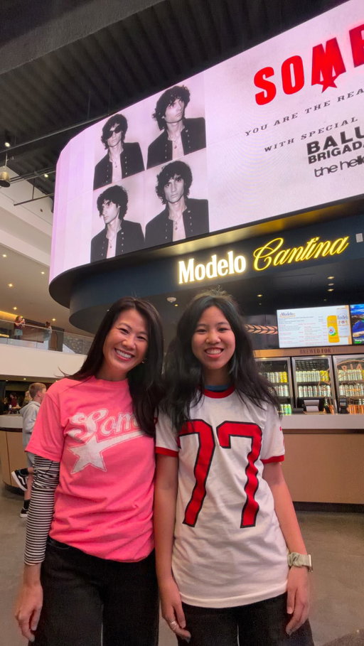 I love taking my daughter to see her favorite artists, but you know what I also love? Making the whole concert experience as easy as possible 🥰

After years of going to concerts at @climatepledgearena, (I’m so old I still call it Key Arena) I’ve finally cracked the code on parking, shorter merch lines, actually having somewhere to sit and eat, and enjoying the show without all the stress. A win for this mom!

We had the best night, as always. Sombr is definitely a must-see! His interaction with his fans was incredible and honestly so refreshing. I feel like you don’t see that nearly as much anymore.

And seeing how much she loved every second made the whole night even better. ❤️

#sombrseattle #sombrconcert #seattlemom
