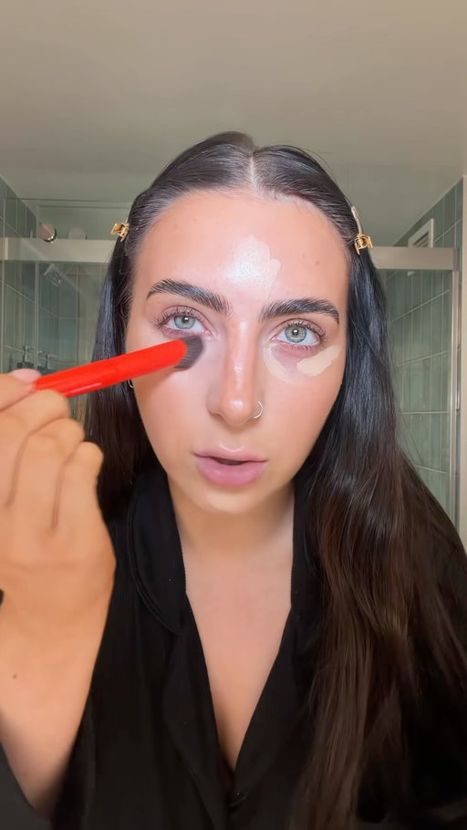 I seriously swear by this concealer ✨ Shade 12

🛒 comment “shop” and I’ll send ya the link!

@hauslabs 
#hauslabs #concealer #hauslabsbyladygaga #ladygaga #undereyecircles