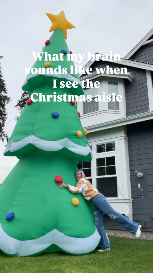 Can you believe it’s already October?! 

I love every season but….

#christmasgirl