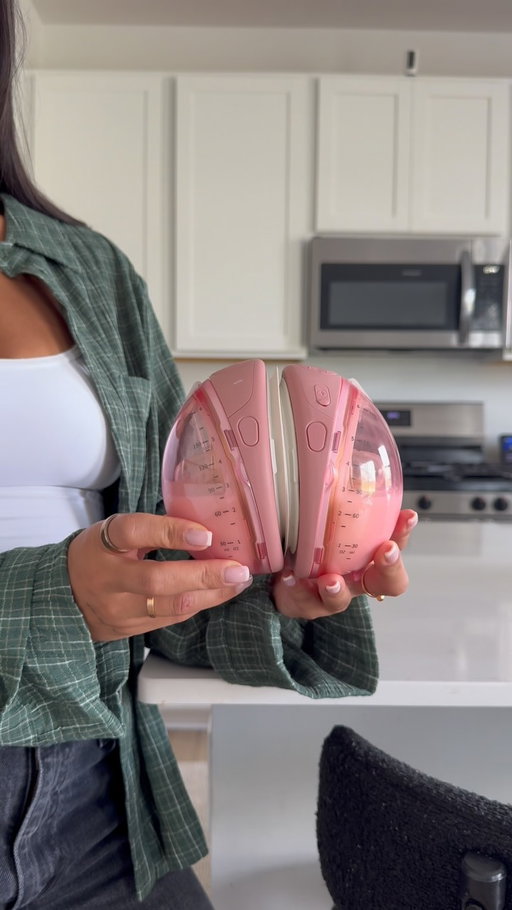 A little more comfort in my pumping routine 🤍 The Momcozy Wellness 1 has been such a nice addition to my everyday routine
🍂 Fall Sale is here!
🛍️ 30% OFF on Amazon
🎁 Extra 10% OFF with code 【ALYSSIAWELL】
#wearablepumps #momcozybreastpump #pumpingmom #pumpingtips #ad  @momcozy_breastfeeding @momcozyofficial