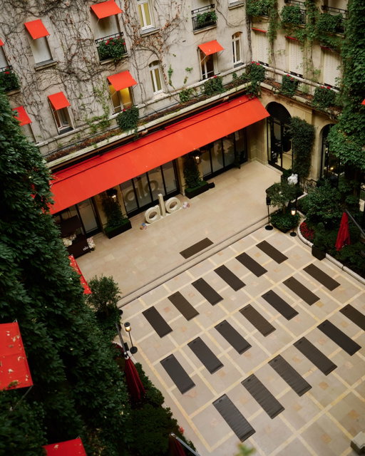 Checking into the @plaza_athenee for a morning of movement and wellness.