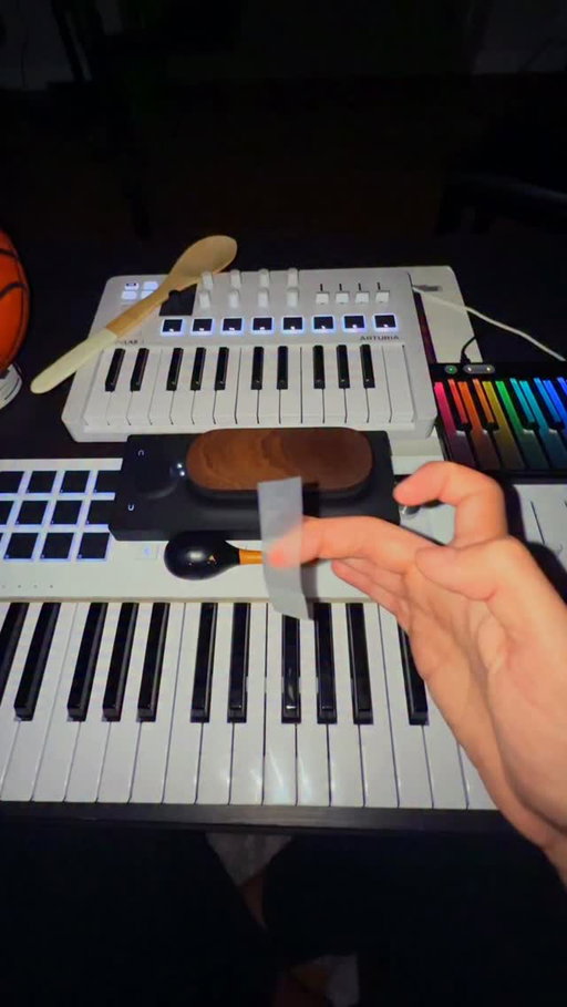 life’s a journey 🌃 Comment “FX” to get the @expressive_e Touché Multi-Touch Expression Controller🔥 thanks to @sweetwatersound for sending it over ❤️

#musicproducer