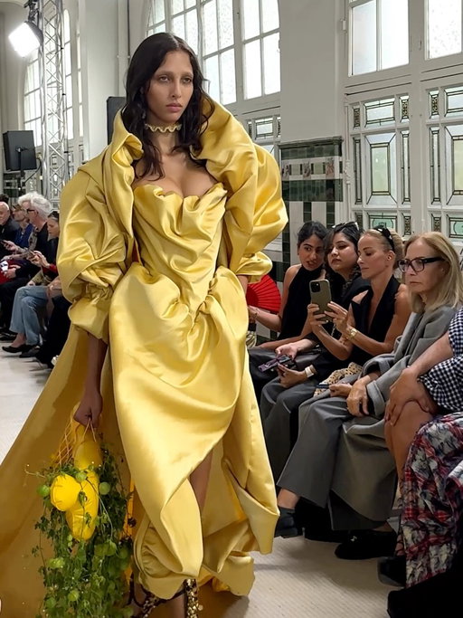 The world of @viviennewestwood by @ndreaskronthaler has landed at Paris Fashion Week for SS27 🪐.