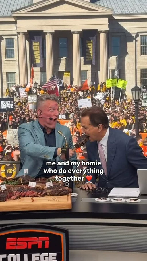 This duo>>> 😂 (via @katiefeeneyy)