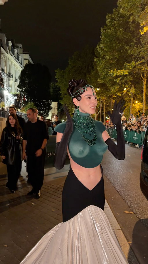 @davikah arrives at the #BoF500 Gala in Paris to celebrate The Class of 2026.