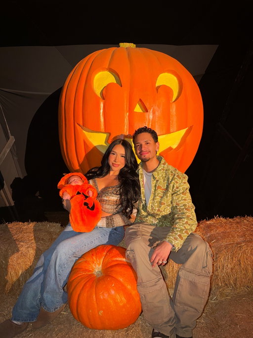 elías’s first spooky szn 🥹🎃