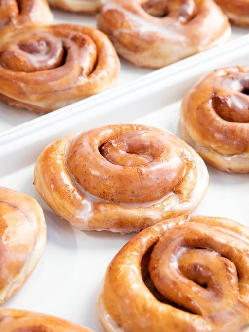 Rollin’ into Sunday with Original Glazed Cinnamon Rolls to celebrate National Cinnamon Roll Day! 🤎

Send this to your cinnamon roll-loving bestie 👯‍​‍​