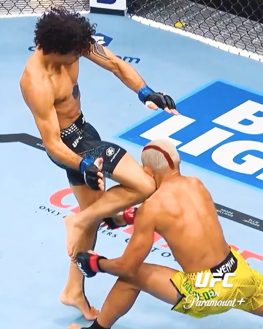 MADE THAT LOOK EASY 😨 @paytontalbott 

Payton Talbott gets the Round 1 TKO over Deiveson Figueiredo at #UFC332.

#MonsterEnergy #UFC