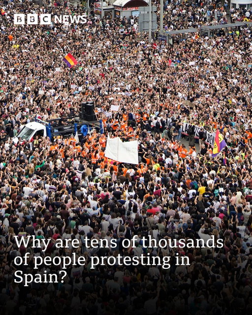 Tens of thousands of people took to the street in Spain to protest against the country’s housing crisis.
 
There were around 50 protests across the country calling for lower rent prices, a ban on evictions and to stop investment funds buying housing.
 
The Bank of Spain estimates the country is short of 700,000 homes, based on the gap between demand and new construction.
 
Tap the link in @BBCNews's bio to find out more about the protests.

(📸 Getty, Reuters and Shutterstock)
 
#Spain #Protests #BBCNews